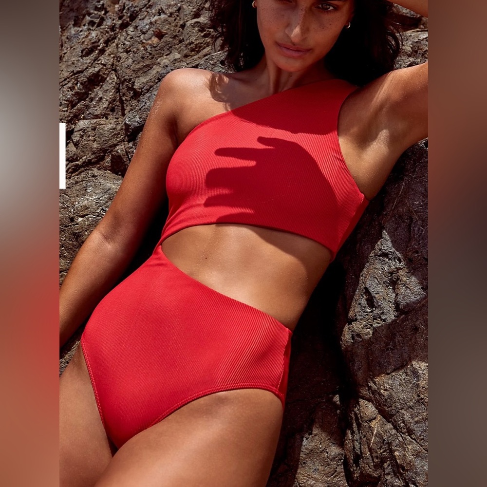 Beach riot 
Ribbed Celine One Piece
Red
Small 
NWOT